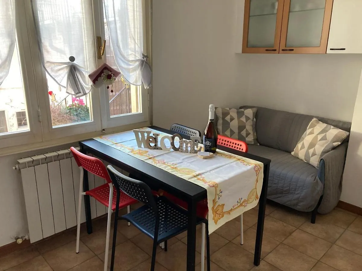 Casa Mirella Lägenhet Lovere